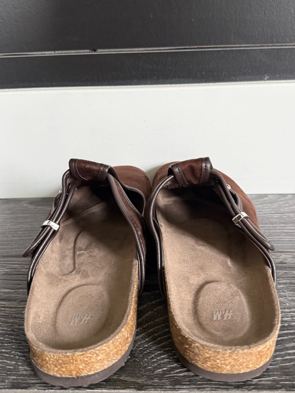H&M - Women’s Brown Suede Slip-On Clogs Sandals with Buckle - Picture 2 of 7